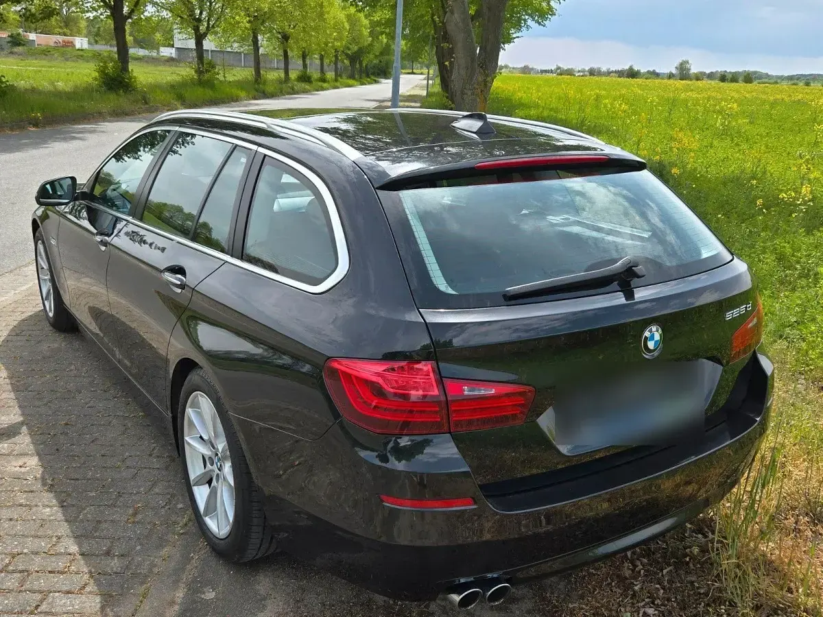 Gebraucht BMW 525 Sport Line 218 PS (160 kW) 2013 Schwarz Kombi