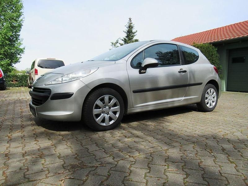 Gebraucht Peugeot 207 Filou 73 PS (53 kW) 2008 Grau Kleinwagen