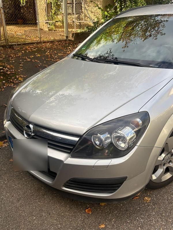 Silber Gebraucht 2006 Opel Astra Cosmo Kombi | 2.000 € (Fairer Preis) - Bild 1/4