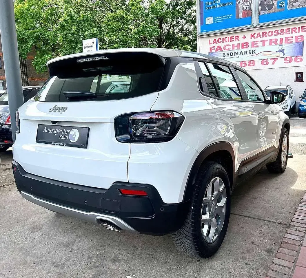 Gebraucht Jeep Avenger 101 PS (74 kW) 2024 Weiß SUV