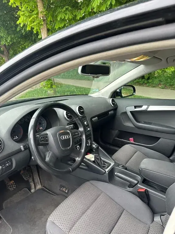 Używany Audi A3 Ambiente 105 KM (77 kW) 2011 Czarny Hatchback