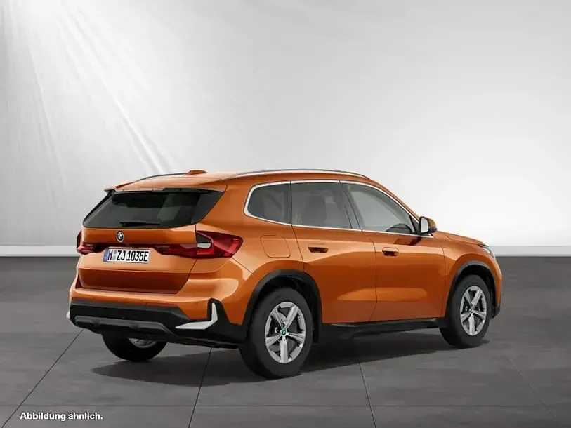 Używany BMW X1 245 KM (180 kW) 2024 Pomarańczowy SUV