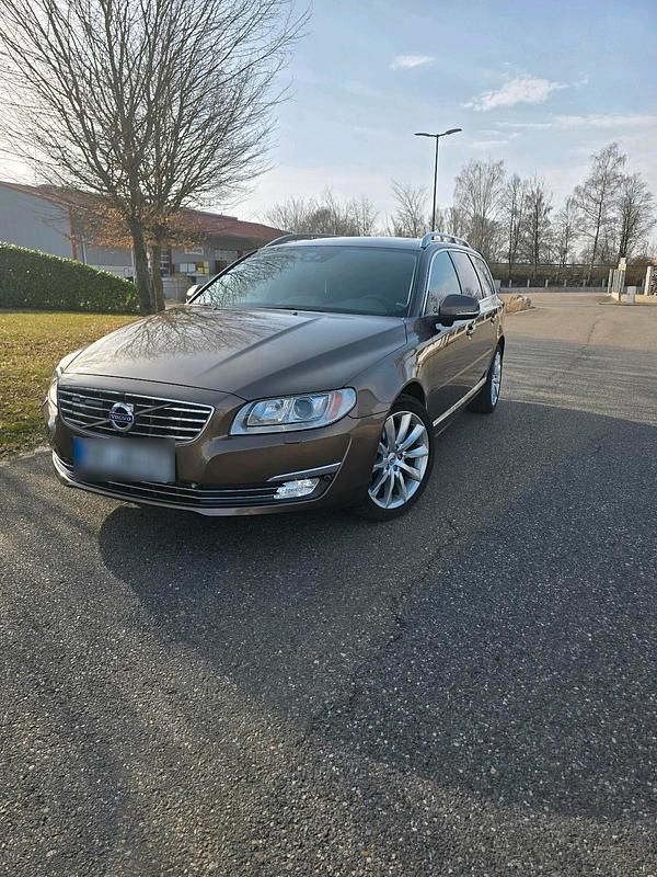 Gebraucht Volvo V70 215 PS (158 kW) 2014 Braun Kombi