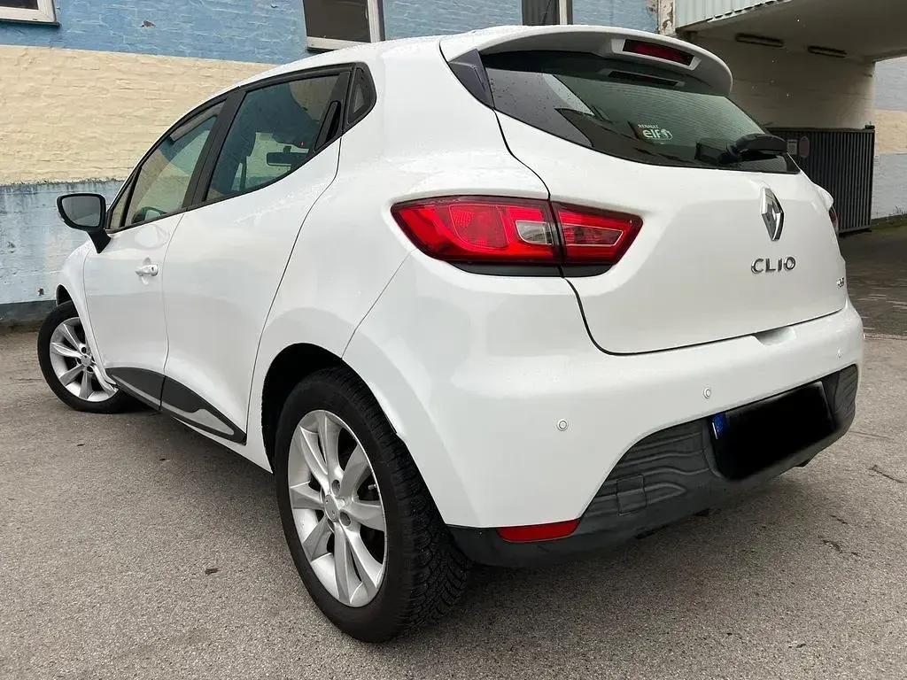 Gebraucht Renault Clio 90 PS (66 kW) 2016 Weiß Limousine