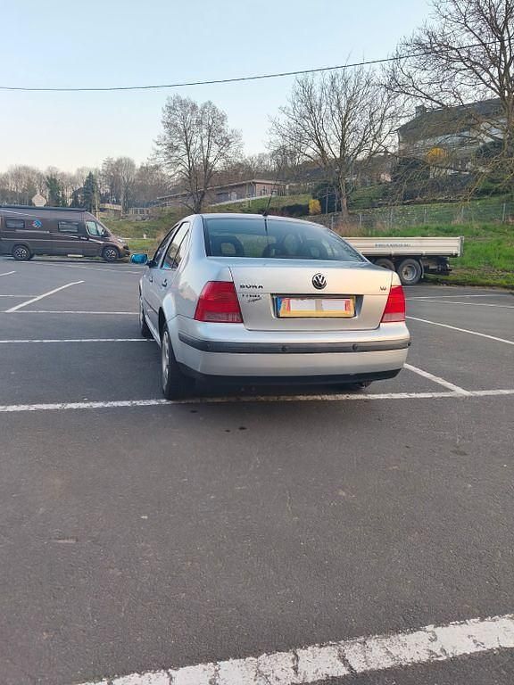 Gebraucht VW Bora Edition 105 PS (77 kW) 2001 Silber Limousine