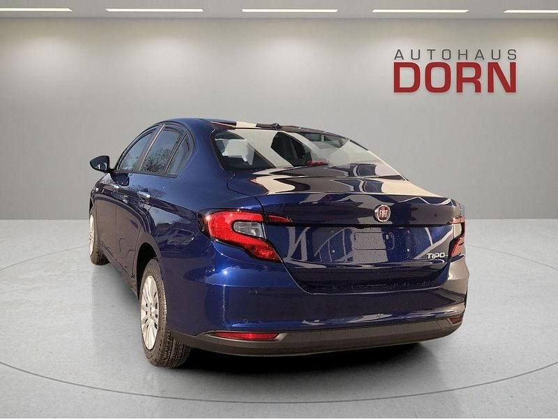 Neu Fiat Tipo Easy 131 PS (96 kW) 2026 Blau Limousine