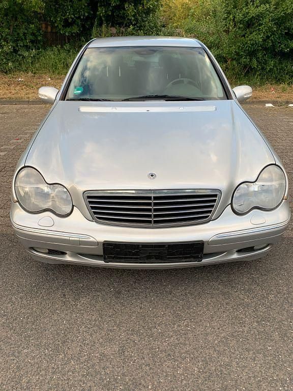 Gebraucht Mercedes C200 Elegance 116 PS (85 kW) 2002 Silber Limousine