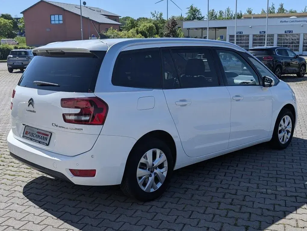 Gebraucht Citroën C4 SpaceTourer PureTech 131 PS (96 kW) 2019 Polarweiß Van / Kleinbus