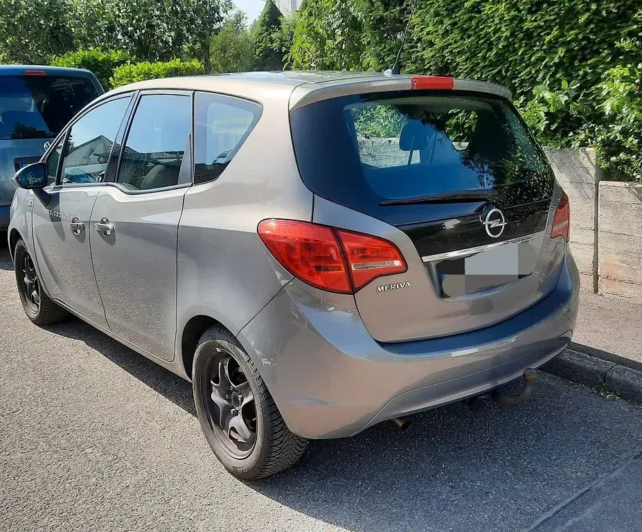 Gebraucht Opel Meriva 101 PS (74 kW) 2011 Braun Van / Kleinbus