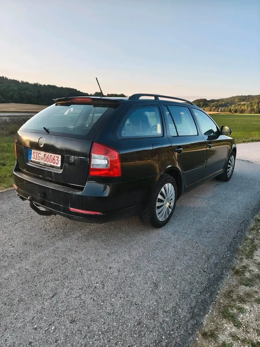 Gebraucht Skoda Octavia 2012 Schwarz Kombi