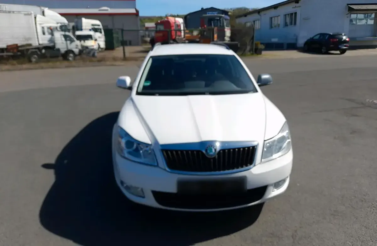 Second-hand Skoda Octavia 105 CP (77 kW) 2012 Alb Break