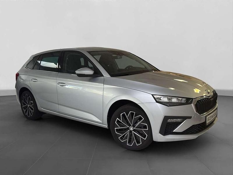 Silber Gebraucht 2024 Skoda Scala Selection Kleinwagen | 21.770 € (Fairer Preis) - Bild 1/4