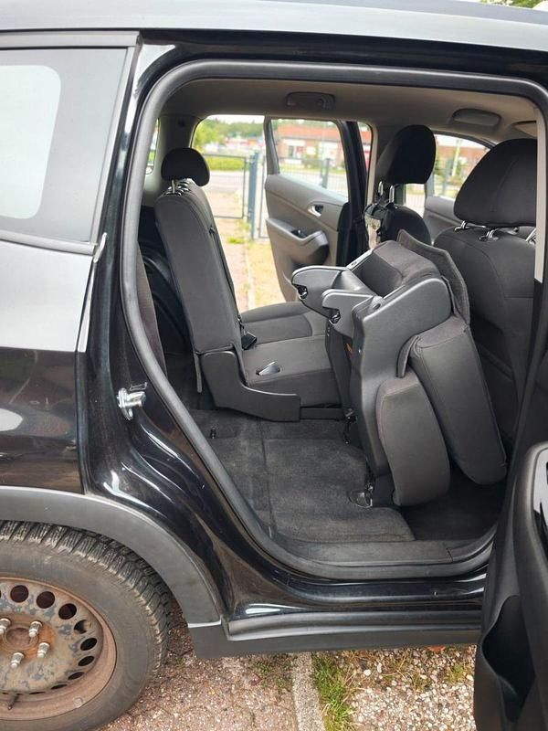 Gebraucht Chevrolet Orlando 163 PS (119 kW) 2013 Schwarz Van / Kleinbus