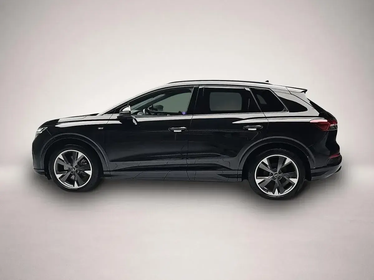 Gebraucht Audi Q4 e-tron S-Line 210 kW (286 PS) 2025 Manufacturer SUV