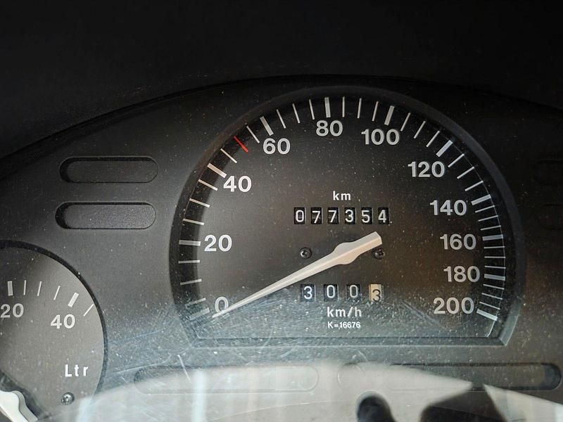 Gebraucht Opel Corsa Edition 90 PS (66 kW) 1999 Silber Limousine