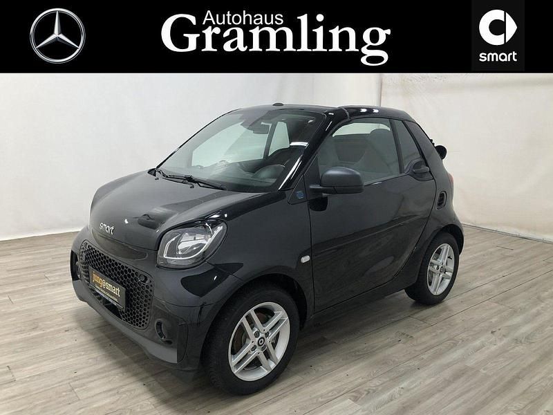 Schwarz Gebraucht 2021 Smart ForTwo Electric Drive Cabrio | 10.989 € (Guter Preis) - Bild 1/4