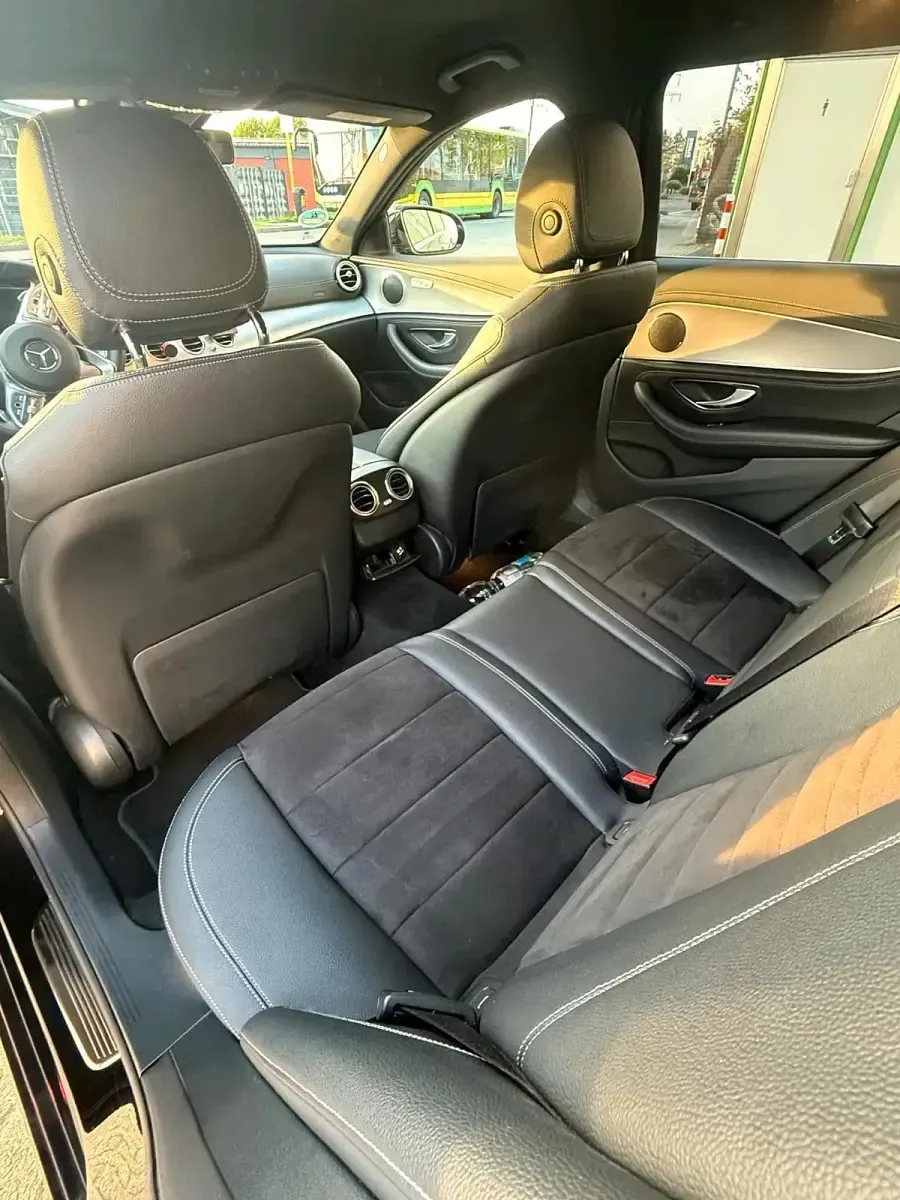 Gebraucht Mercedes E220 AMG line 194 PS (142 kW) 2018 Schwarz Kombi