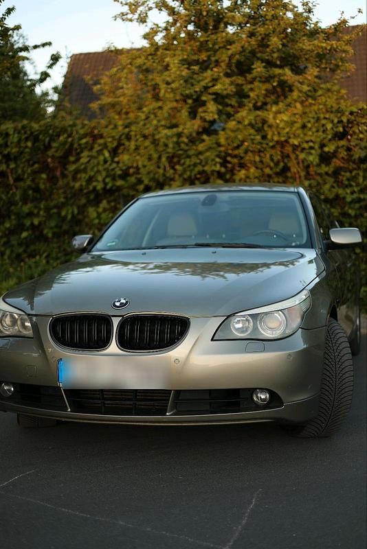 Grün Gebraucht 2004 BMW 525 Limousine | 4.000 € (Guter Preis) - Bild 1/4