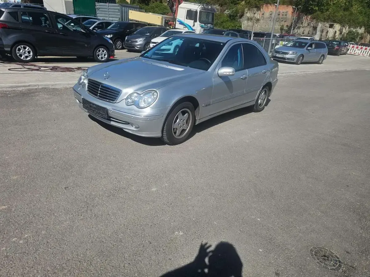 Gebraucht Mercedes C200 163 PS (119 kW) 2002 Silber Limousine