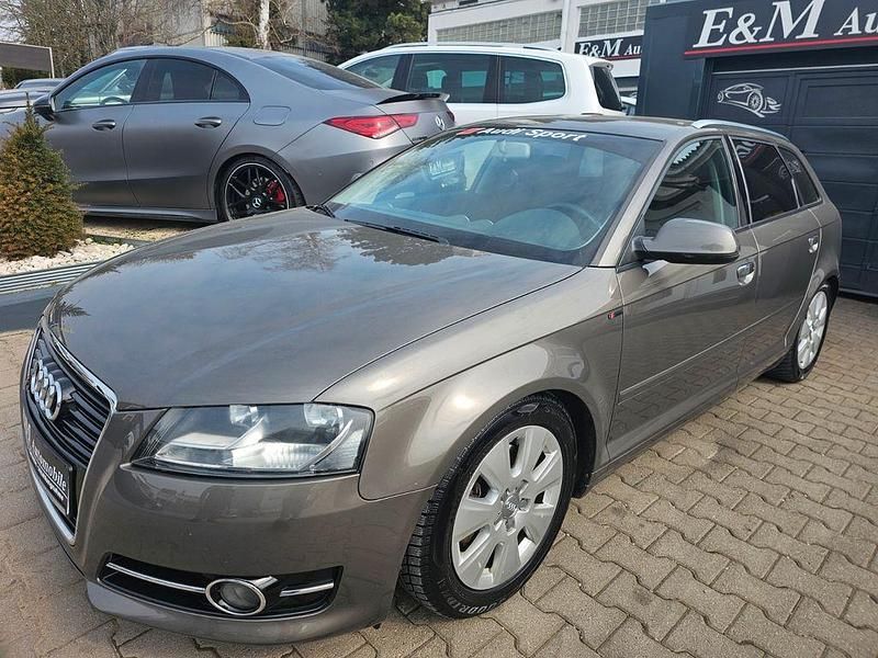 Gebraucht Audi A3 Attraction 125 PS (91 kW) 2011 Grau Kleinwagen
