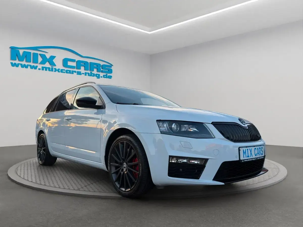 Gebraucht Skoda Octavia vRS 220 PS (161 kW) 2015 Moonweiss metallic Kombi
