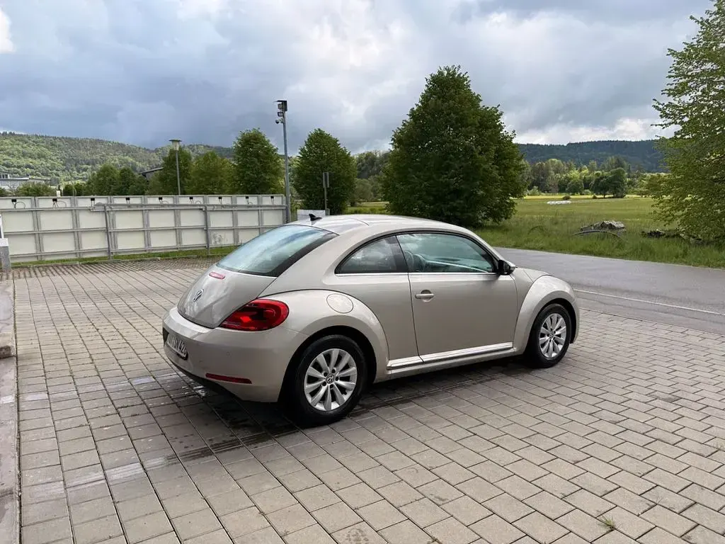 Gebraucht VW Beetle 105 PS (77 kW) 2016 Beige Kleinwagen