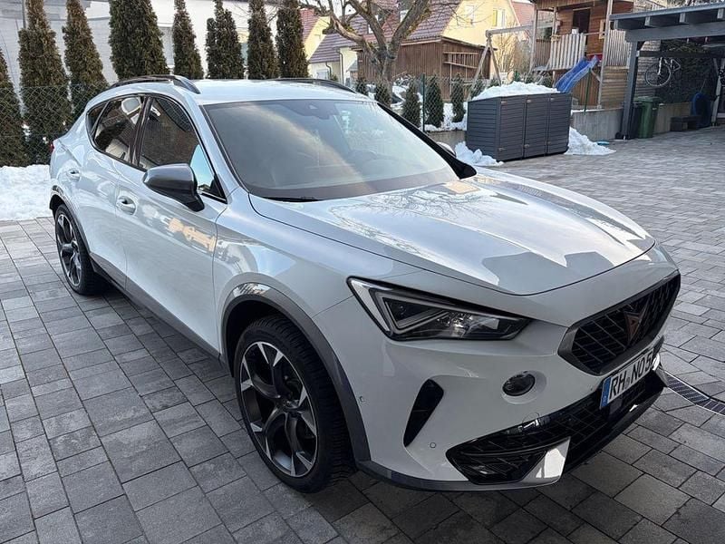 Weiß Gebraucht 2024 Cupra Formentor SUV | 24.400 € (Guter Preis) - Bild 1/4
