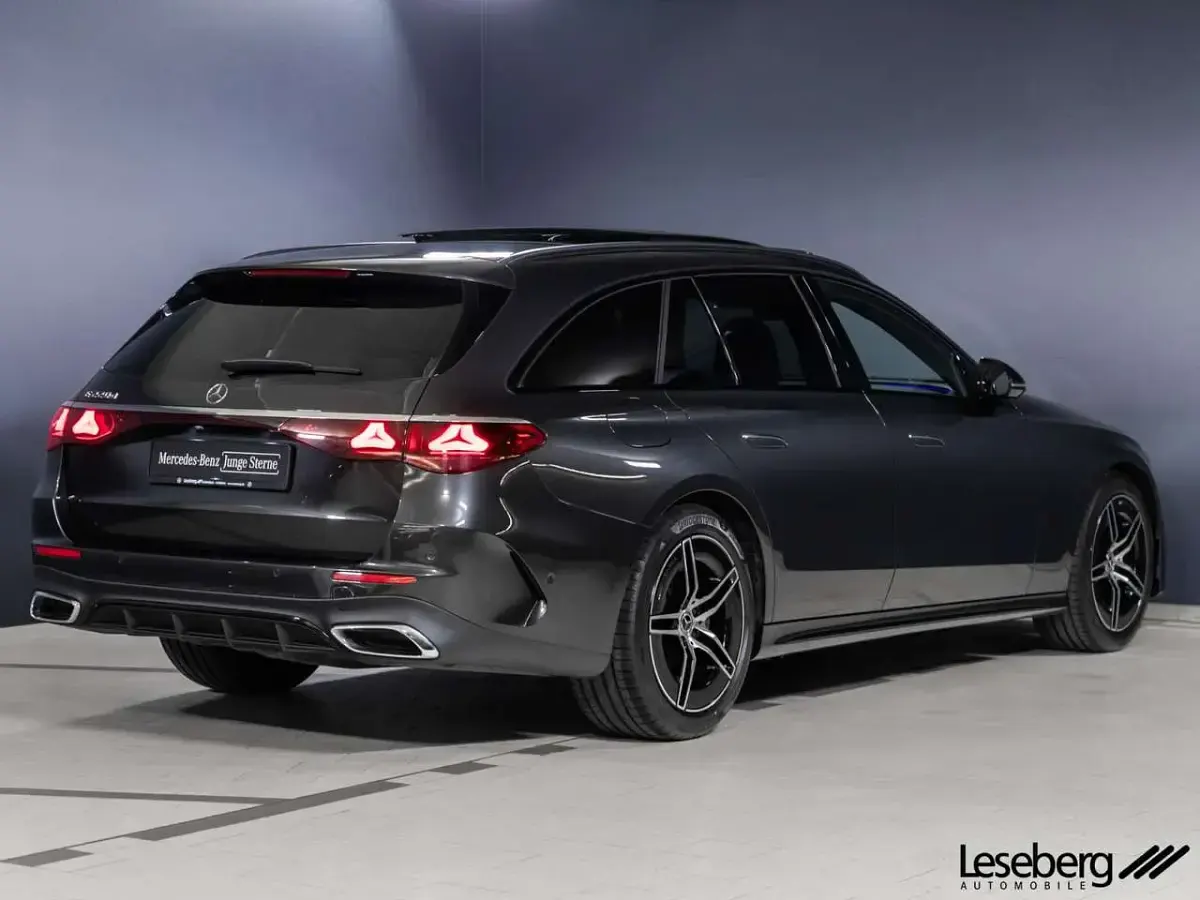 Gebraucht Mercedes E220 AMG 197 PS (144 kW) 2025 Grau Limousine