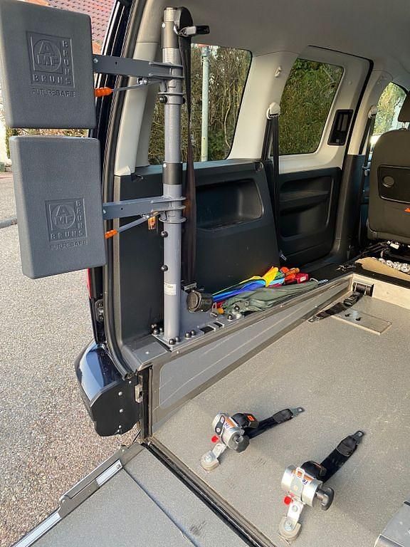 Gebraucht VW Caddy Comfortline 125 PS (91 kW) 2017 Blau Van / Kleinbus