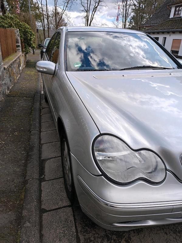 Gebraucht Mercedes C200 132 PS (97 kW) 2000 Silber Limousine