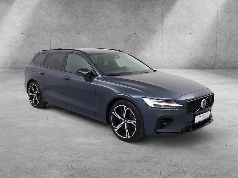 Gebraucht Volvo V60 Plus 398 PS (292 kW) 2025 Blau Kombi