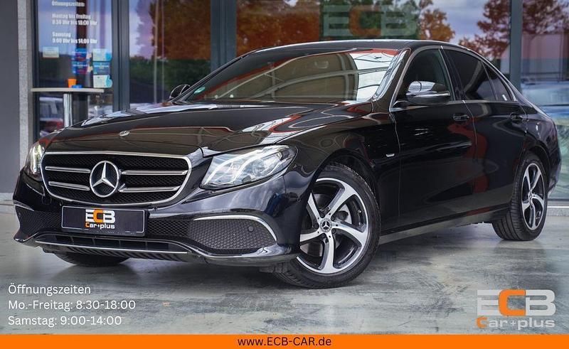 Schwarz Gebraucht 2020 Mercedes E300 Limousine | 27.890 € (Guter Preis) - Bild 1/4