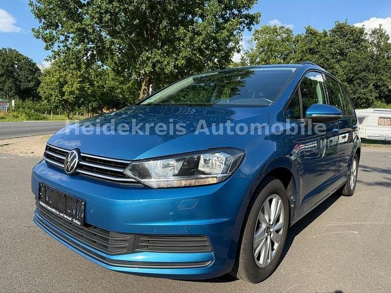 Blau Gebraucht 2022 VW Touran Comfortline Van / Kleinbus | 21.500 € (Guter Preis) - Bild 1/4
