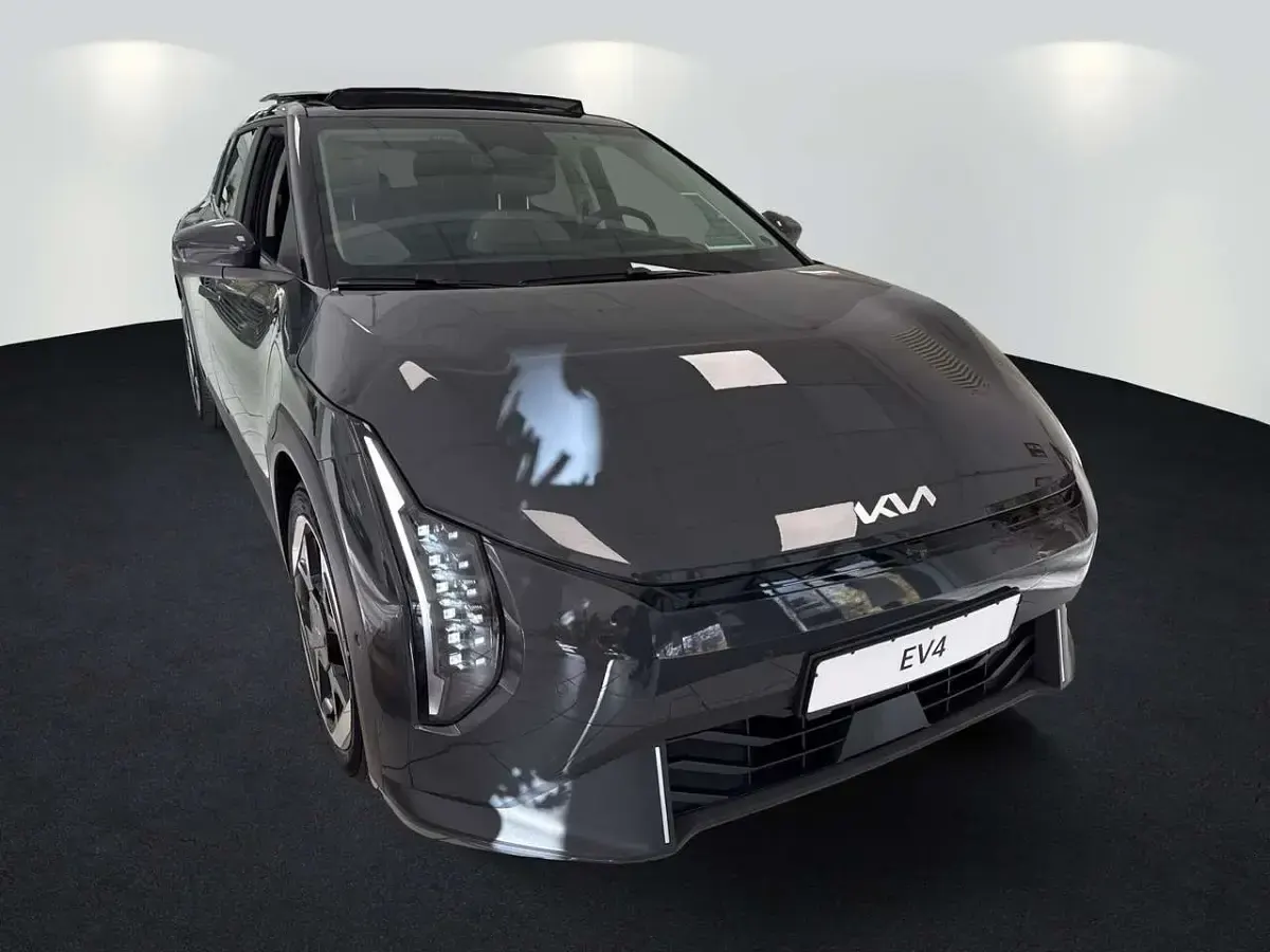Neu Kia EV4 Earth 150 kW (204 PS) 2025 Grau Limousine