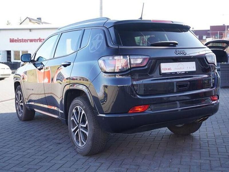 Gebraucht Jeep Compass 150 PS (110 kW) 2021 Schwarz SUV