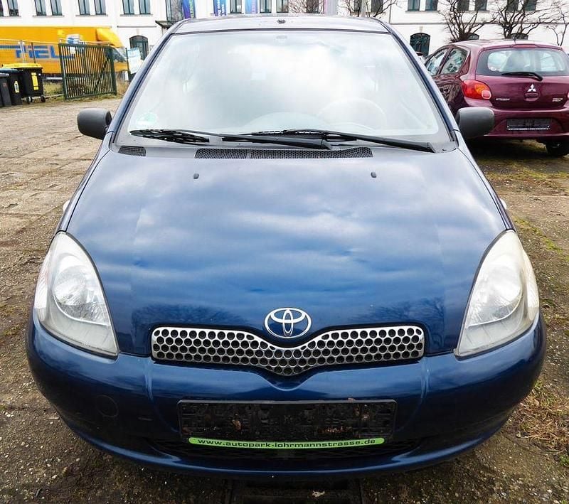Gebraucht Toyota Yaris 68 PS (50 kW) 2003 Blau Kleinwagen