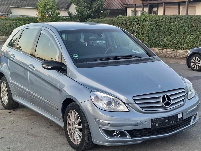 Gebraucht 2007 Mercedes B200 Edition Van / Kleinbus | 3.499 € (Guter Preis) - Bild 1/4