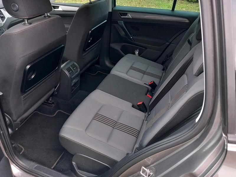 Gebraucht VW Golf VII 2016 Grau Kleinwagen