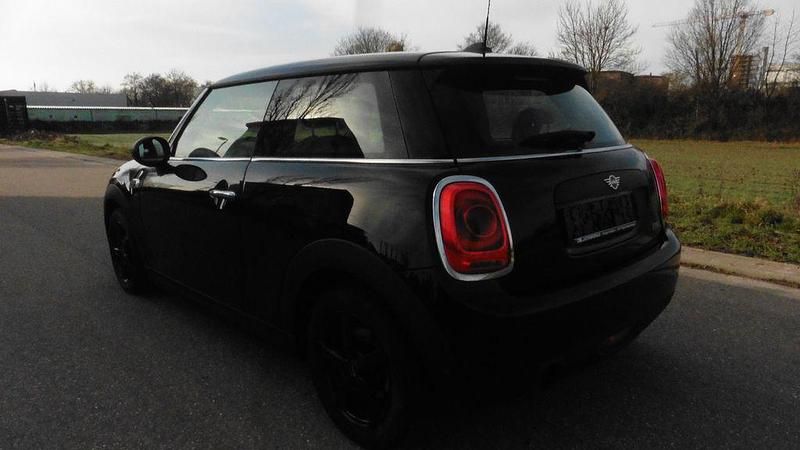 Gebraucht Mini ONE 102 PS (75 kW) 2019 Schwarz Kleinwagen