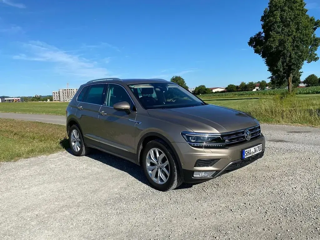 Gebraucht VW Tiguan Highline 150 PS (110 kW) 2017 Beige SUV
