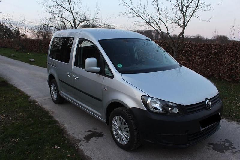 Gebraucht VW Caddy 102 PS (75 kW) 2014 Silber Van / Kleinbus