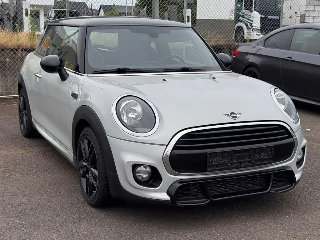 Gebraucht Mini John Cooper Works 136 PS (100 kW) 2019 Silber Kleinwagen