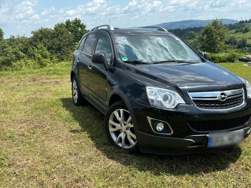Schwarz Gebraucht 2015 Opel Antara Cosmo SUV | 4.590 € - Bild 1/4