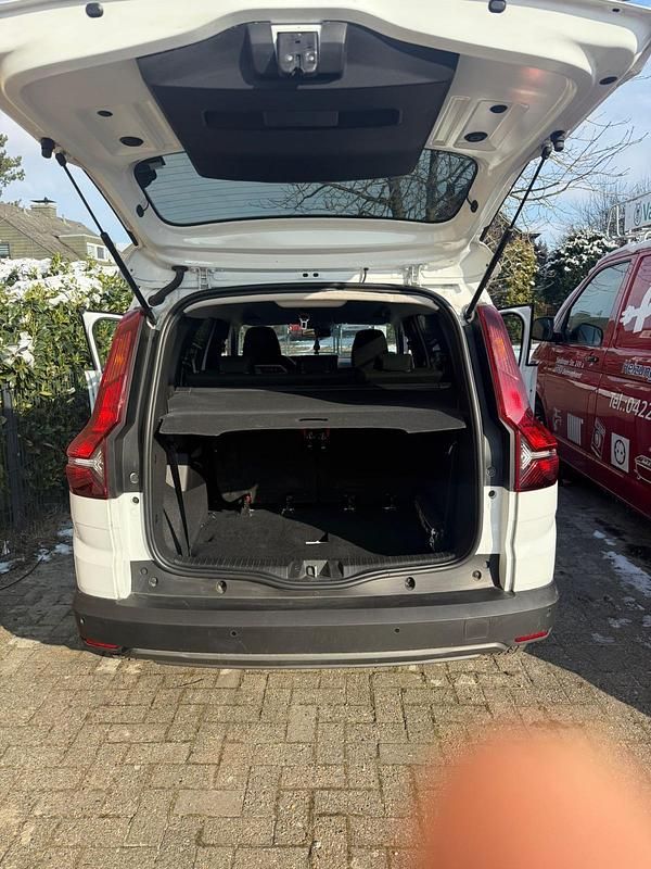 Gebraucht Dacia Jogger Extreme 91 PS (66 kW) 2024 Weiß Van / Kleinbus
