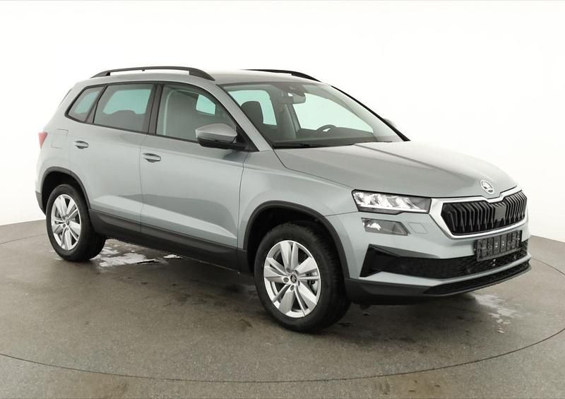 Neu Skoda Karoq Selection 150 PS (110 kW) 2026 Smokey diamond silver metallic SUV