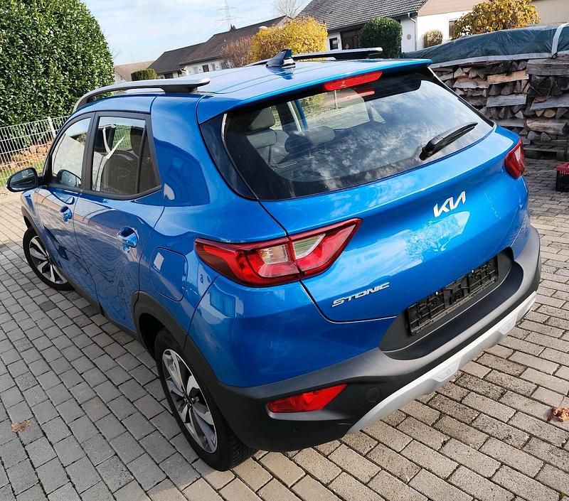 Gebraucht Kia Stonic 101 PS (74 kW) 2021 Blau SUV