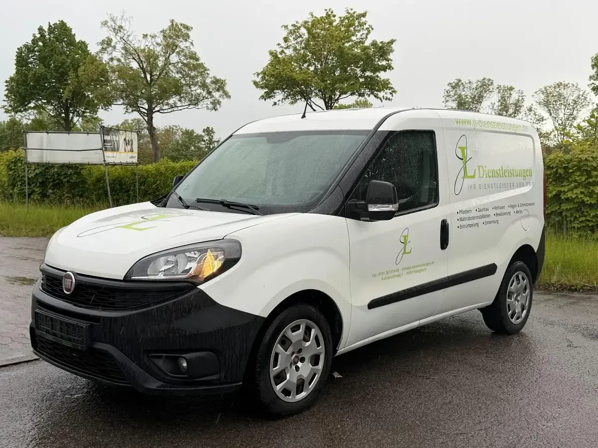 Gebraucht Fiat Doblò 120 PS (88 kW) 2018 Weiß Van / Kleinbus