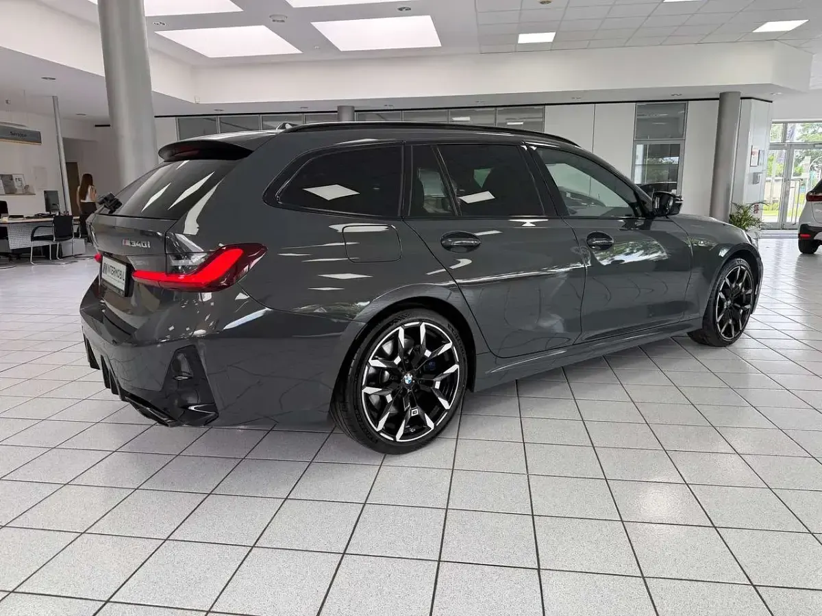 Gebraucht BMW 340 374 PS (275 kW) 2025 Dravitgrau metallic Kombi