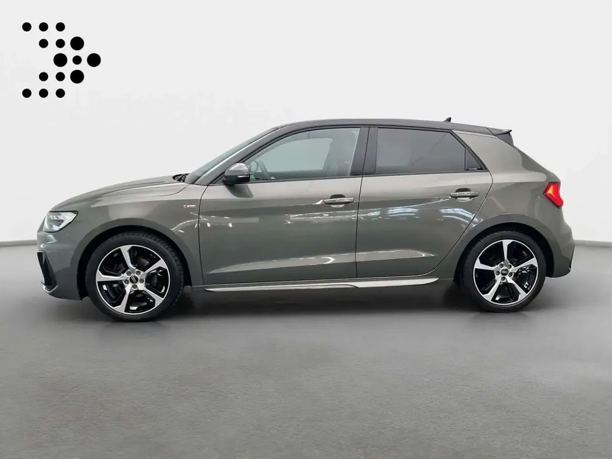Gebraucht Audi A1 S-Line 150 PS (110 kW) 2025 Chronosgrau metallic SUV
