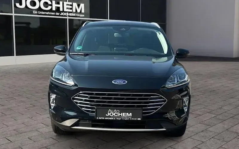 Używany Ford Kuga Titanium 224 KM (164 kW) 2022 Czarny SUV